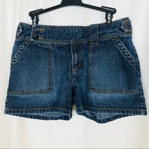 💵 Banana Republic Denim Shorts